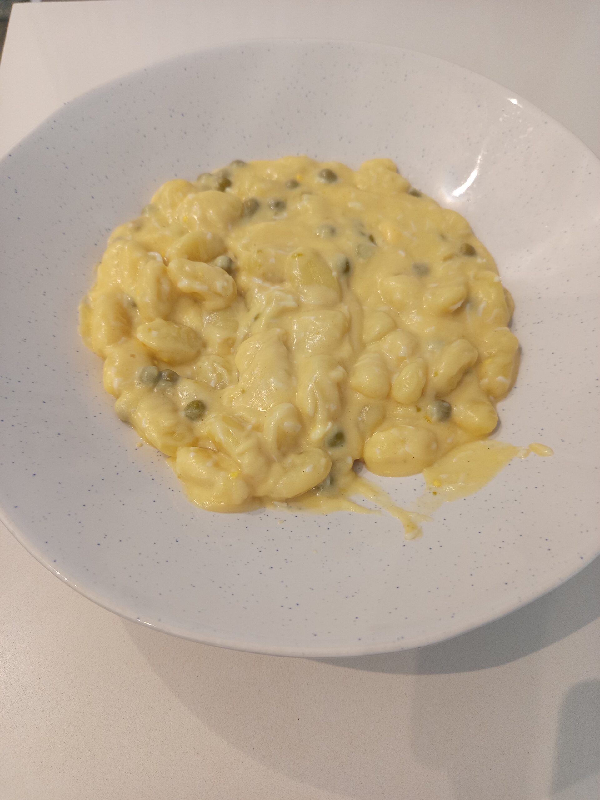 Ñoquis con salsa Alfredo