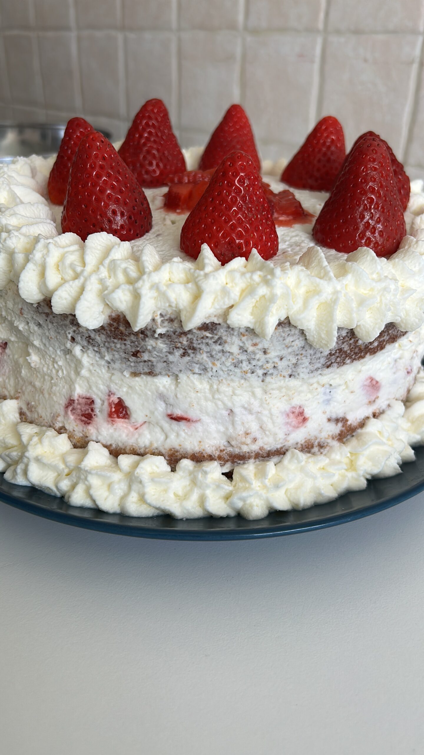 Tarta de fresas y nata