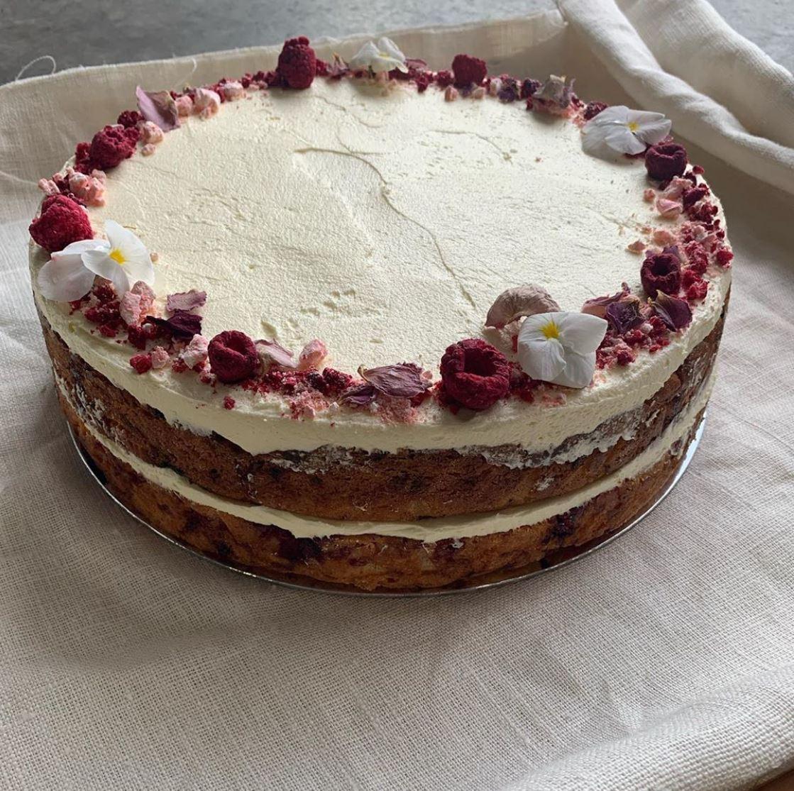 Tarta de chocolate blanco y frambuesa