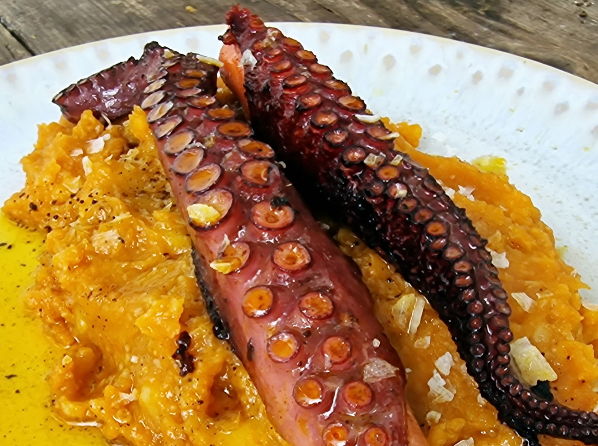 pulpo con patatas revolconas 6