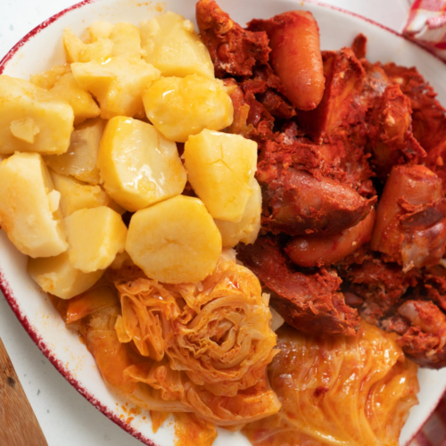 Botillo del Bierzo con patatas y repollo 1 botillo del bierzo con patatas y repollo horizontal portada