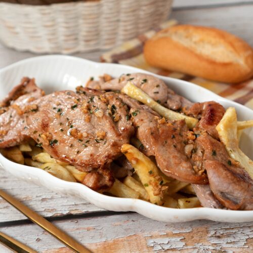 Filetes de tenreira en salsa de allo 1 foto horizontal