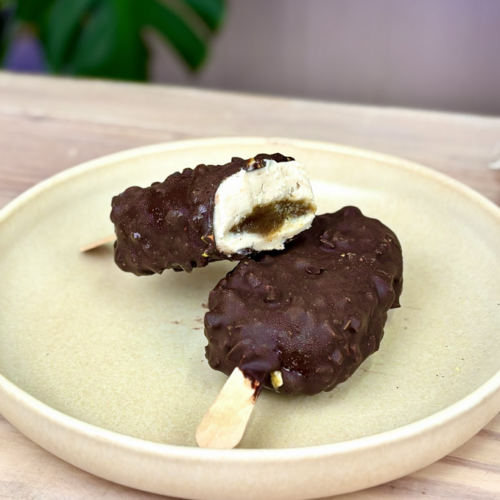 Magnum vegano casero con corazón de pistacho 1 helado magnum vegano