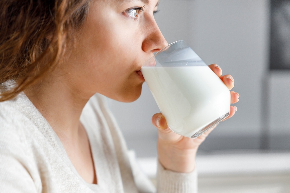beneficios de los productos lácteos enteros